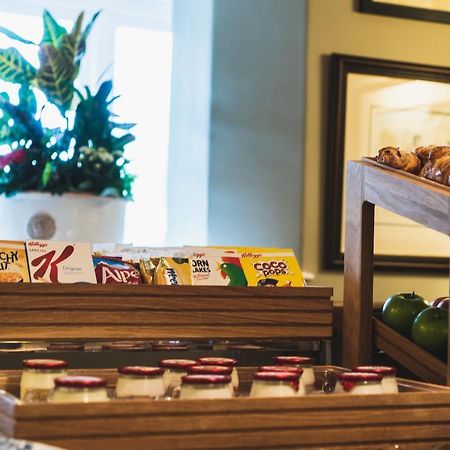 The Highdown - Brunning And Price Hotel Уърдинг Екстериор снимка
