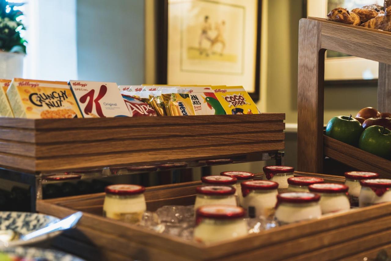 The Highdown - Brunning And Price Hotel Уърдинг Екстериор снимка