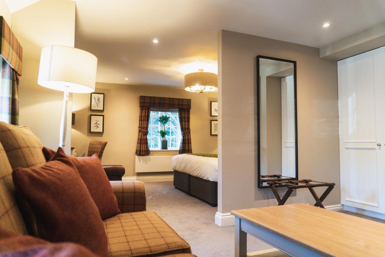 The Highdown - Brunning And Price Hotel Уърдинг Екстериор снимка