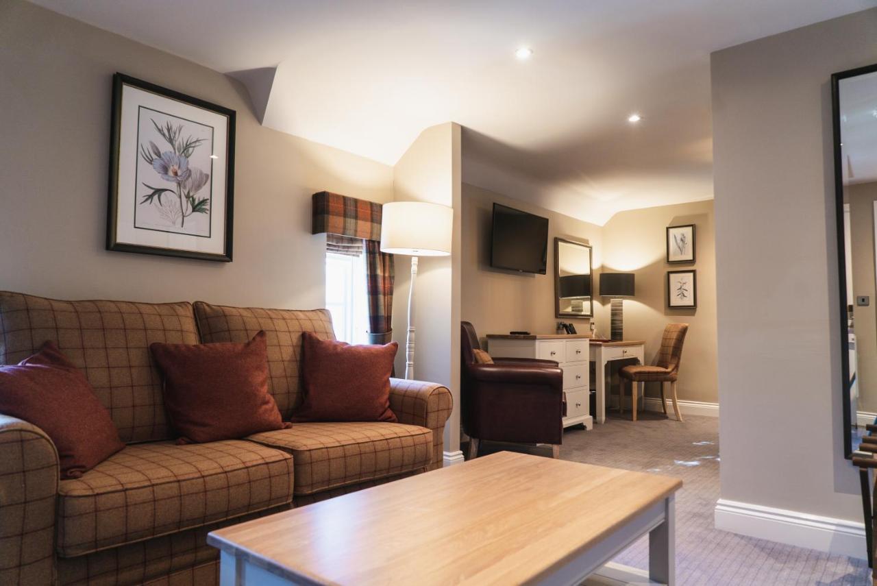 The Highdown - Brunning And Price Hotel Уърдинг Екстериор снимка
